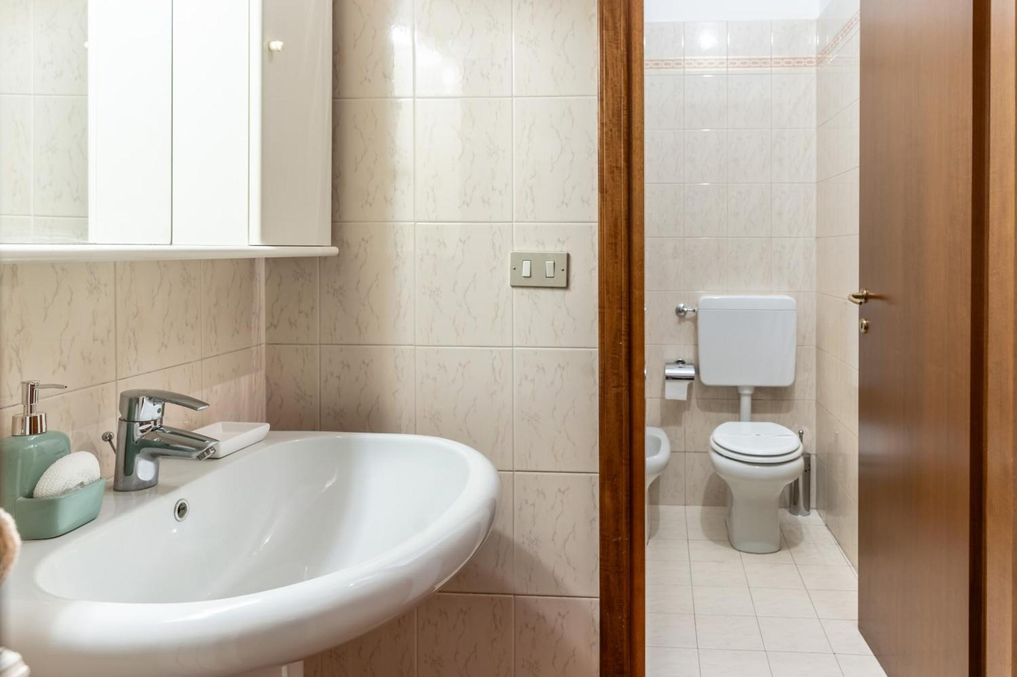 -Near Arena & Parking - Pet Friendly Historical Arena Palace Apartment Verona Bagian luar foto