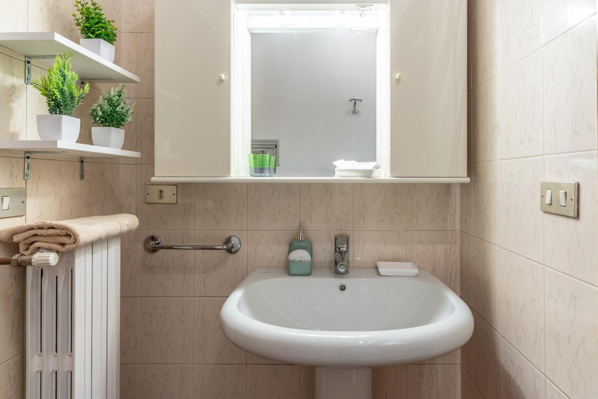 -Near Arena & Parking - Pet Friendly Historical Arena Palace Apartment Verona Bagian luar foto