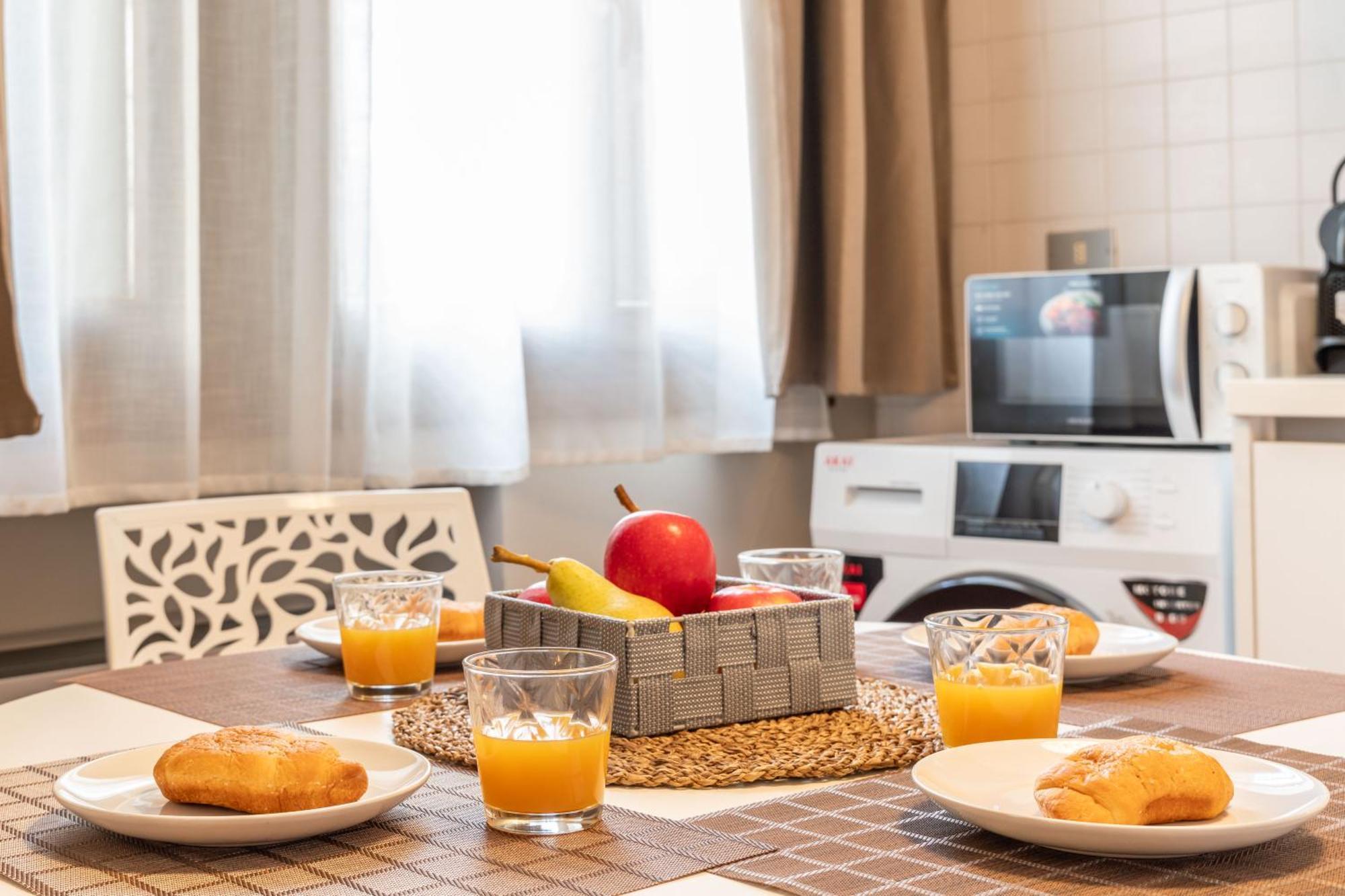 -Near Arena & Parking - Pet Friendly Historical Arena Palace Apartment Verona Bagian luar foto